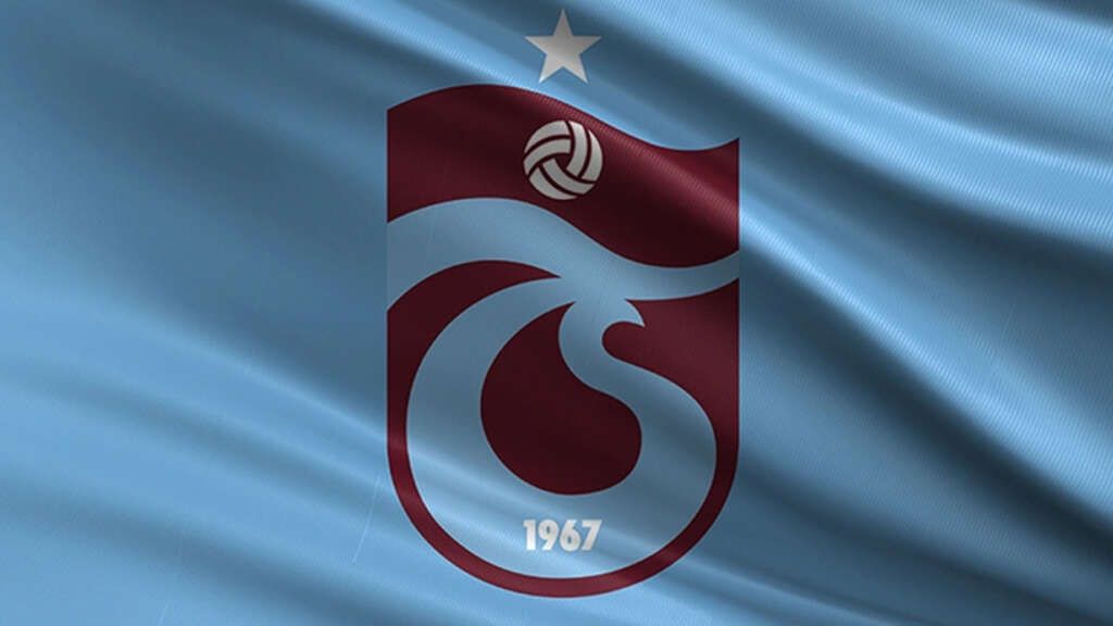 Bordo-Mavi Tribünlerde Yeni Dönem: Taraftar Grupları Tek Çatı Altında Birleşti, İlk Şov Ferencváros Maçında!
