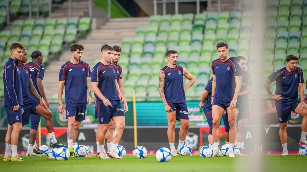 Trabzonspor, Groupama Arena’da Son Antrenmanını Yaptı: Ferencvaros Rövanşında Avrupa Ligi İçin Geri Dönüş Peşinde