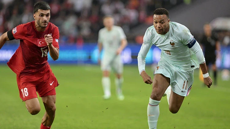 Kocaeli'de Hüzünlü Gece: A Milli Takım Fransa'ya Mbappe'nin Golüyle Boyun Eğdi (0-1)