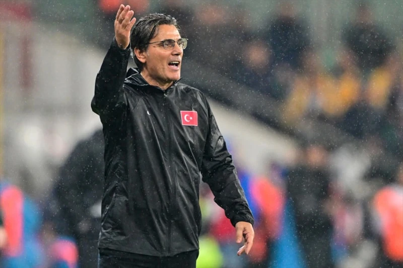 Vincenzo Montella'dan İtalya Hezimeti Sonrası Tarihi İtiraf: "Yuhalanmayı Hak Ettik!"